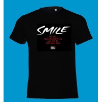 t-shirt - μαύρο - SMILE It's the second best thing you can do with your lips (μετάφραση: ΧΑΜΟΓΕΛΑΣΕ - ΕΙΝΑΙ ΤΟ ΔΕΥΤΕΡΟ ΚΑΛΥΤΕΡΟ ΠΡΑΓΜΑ ΠΟΥ ΜΠΟΡΕΙΣ ΝΑ ΚΑΝΕΙΣ ΜΕ ΤΑ ΧΕΙΛΗ ΣΟΥ)